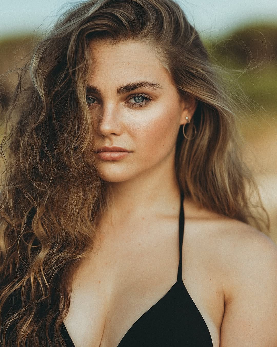 Post 3 by Mischa Buckow on Instagram (image)