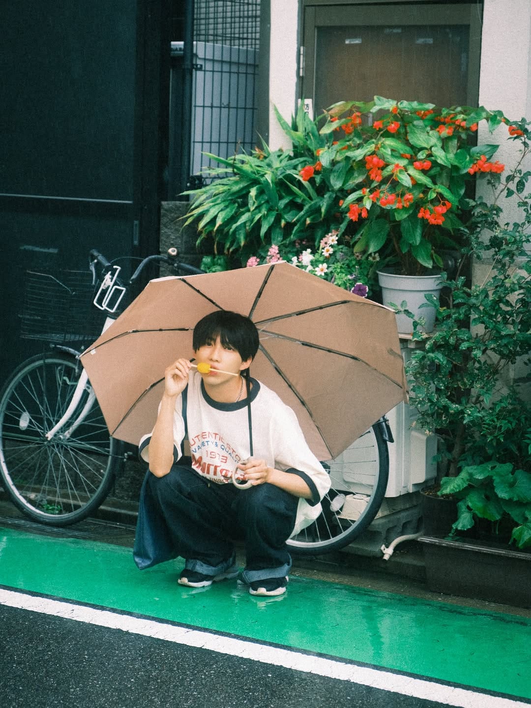 Post 3 by 시옷작가 | ㅅ은 사진의 ㅅ | シオ | 일본스냅 | 사진작가 on Instagram (carousel)