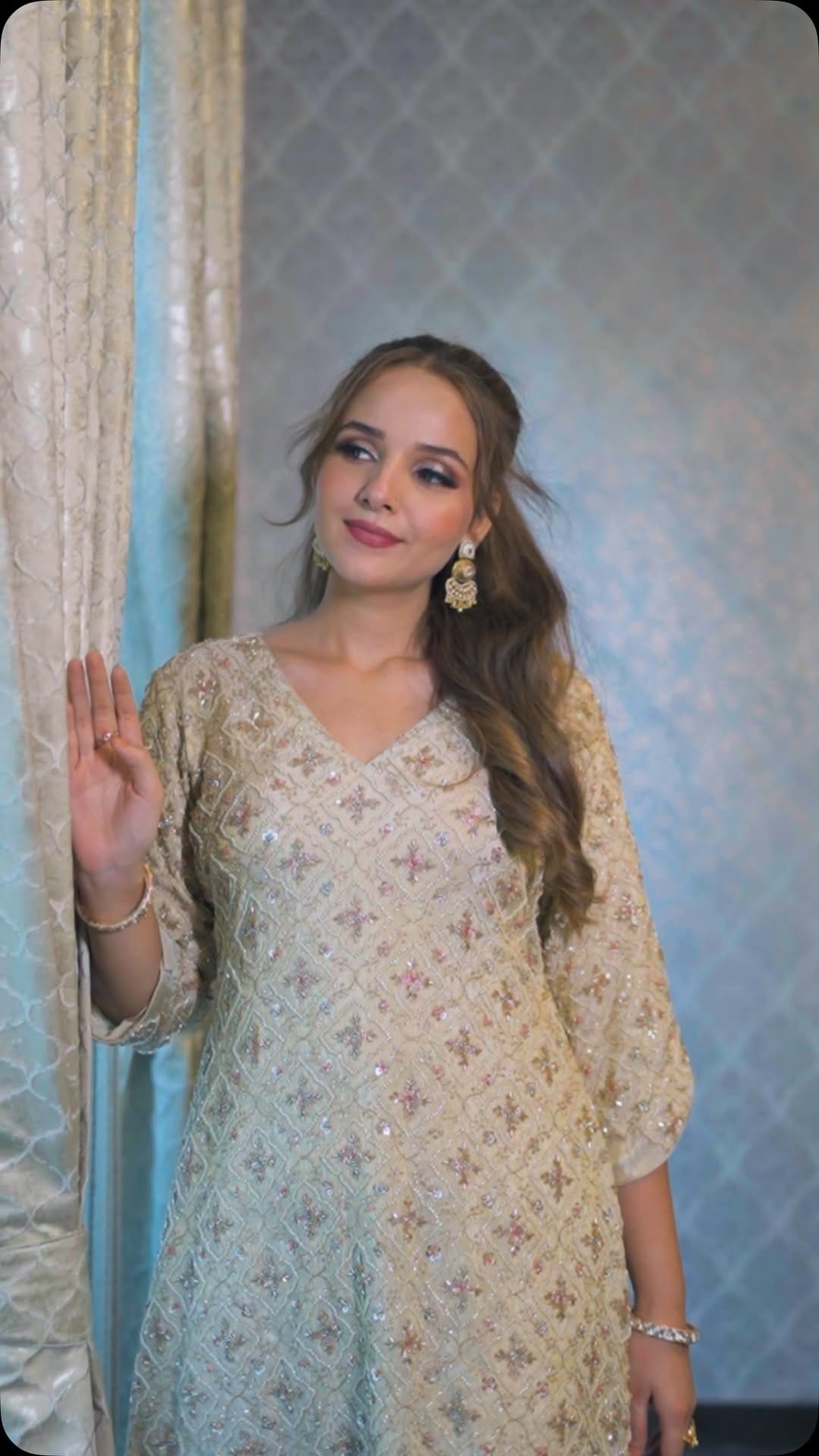 Post 1 by Garima Kapoor on Instagram (video)