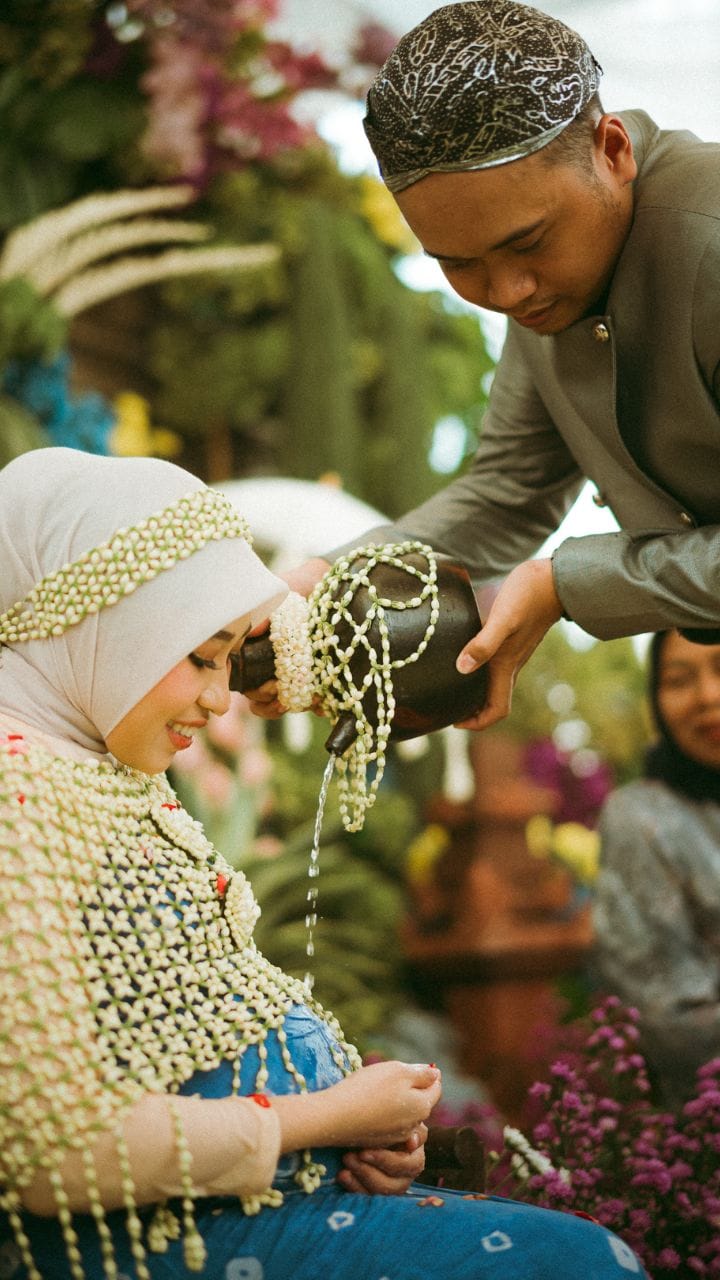 Post 2 by Wedding Prewedding Surabaya on Instagram (video)