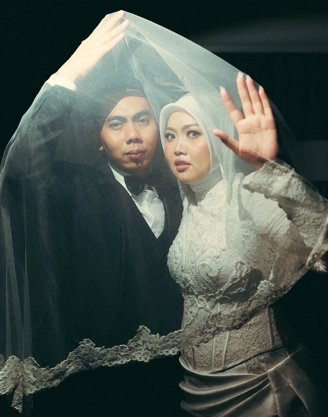 Post 5 by Wedding Prewedding Surabaya on Instagram (carousel)