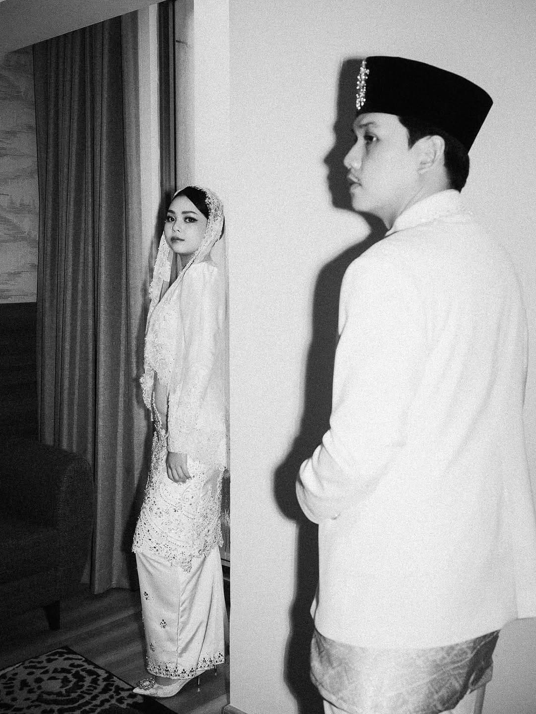 Post 10 by Wedding Prewedding Surabaya on Instagram (carousel)