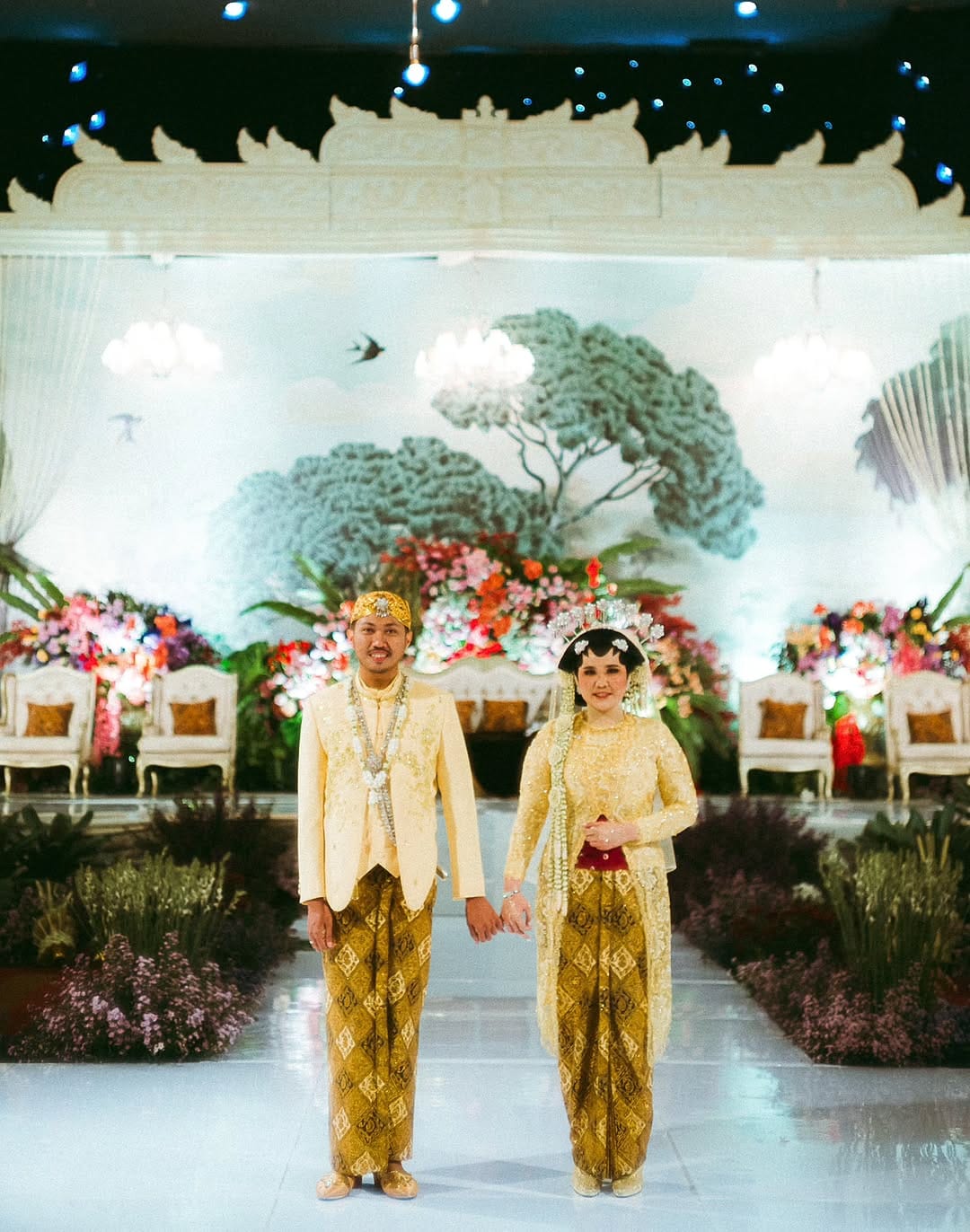 Post 7 by Wedding Prewedding Surabaya on Instagram (carousel)