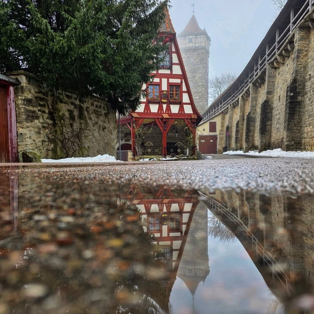 Post 9 by Basti | travel | photography | reflection on Instagram (image)