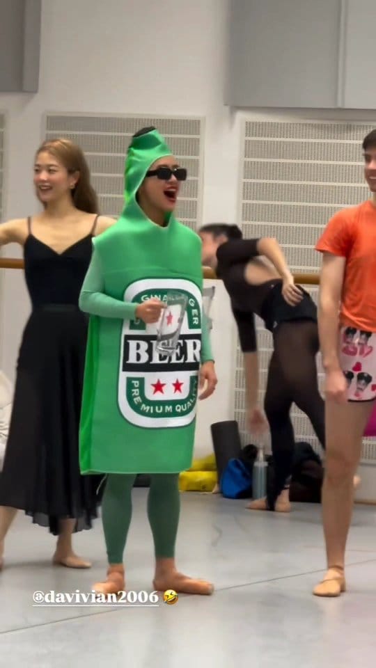Post 6 by Vivian Wang on Instagram (video)
