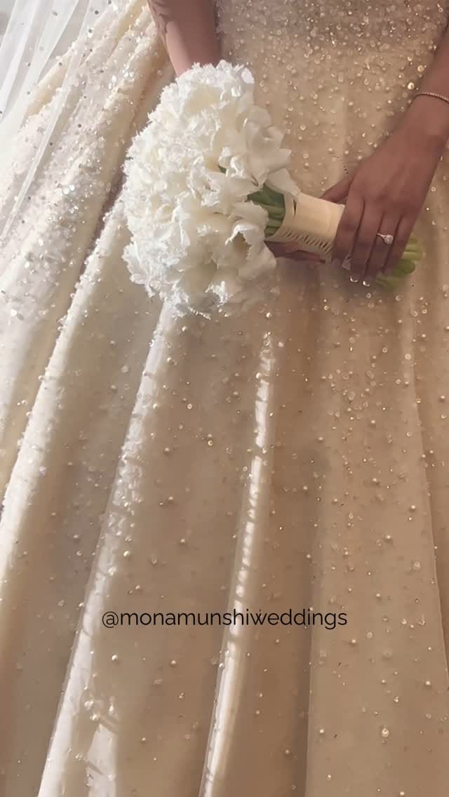 Post 5 by Dubai Wedding Photographer on Instagram (video)