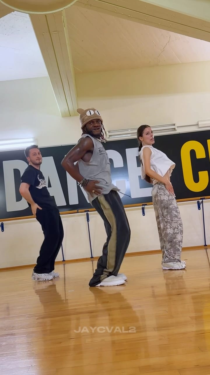 Post 6 by La Luna Dance Center on Instagram (video)