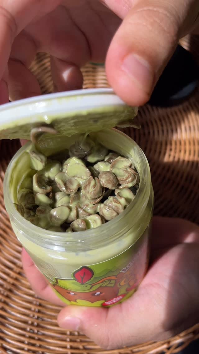 Post 3 by YOUR CHOCOLATE SNACKS EXPERTISE ✨ on Instagram (video)