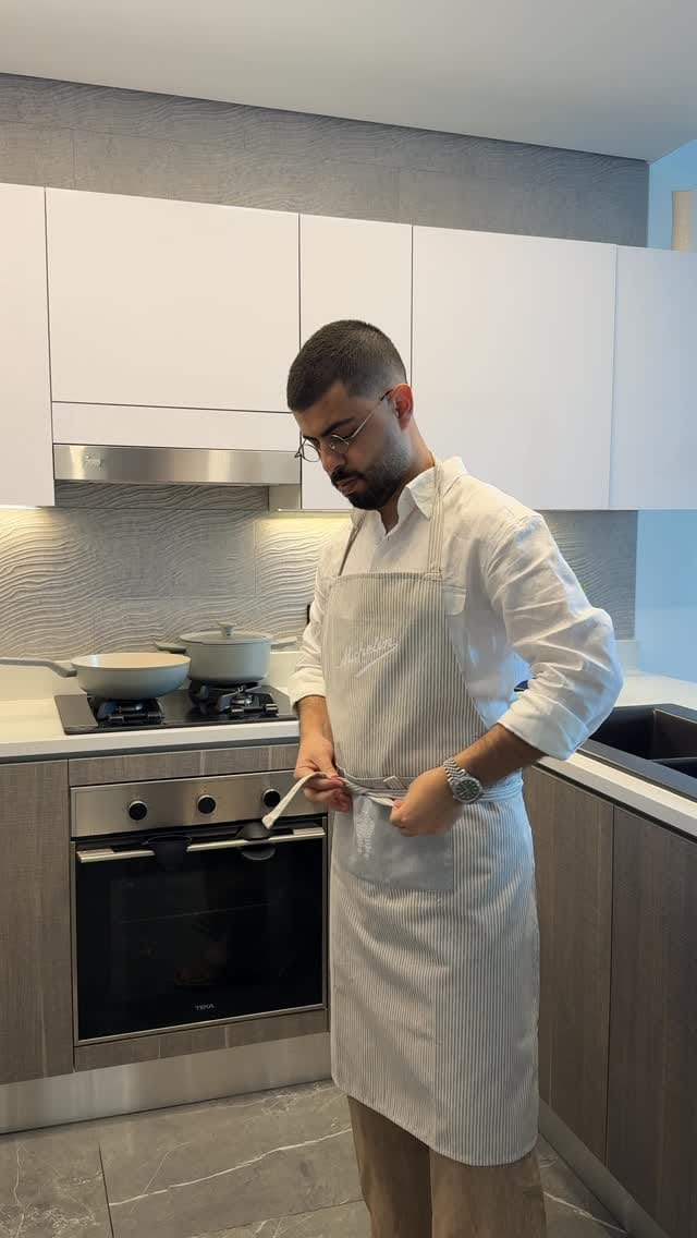 Post 2 by Michael Nicolas on Instagram (video)