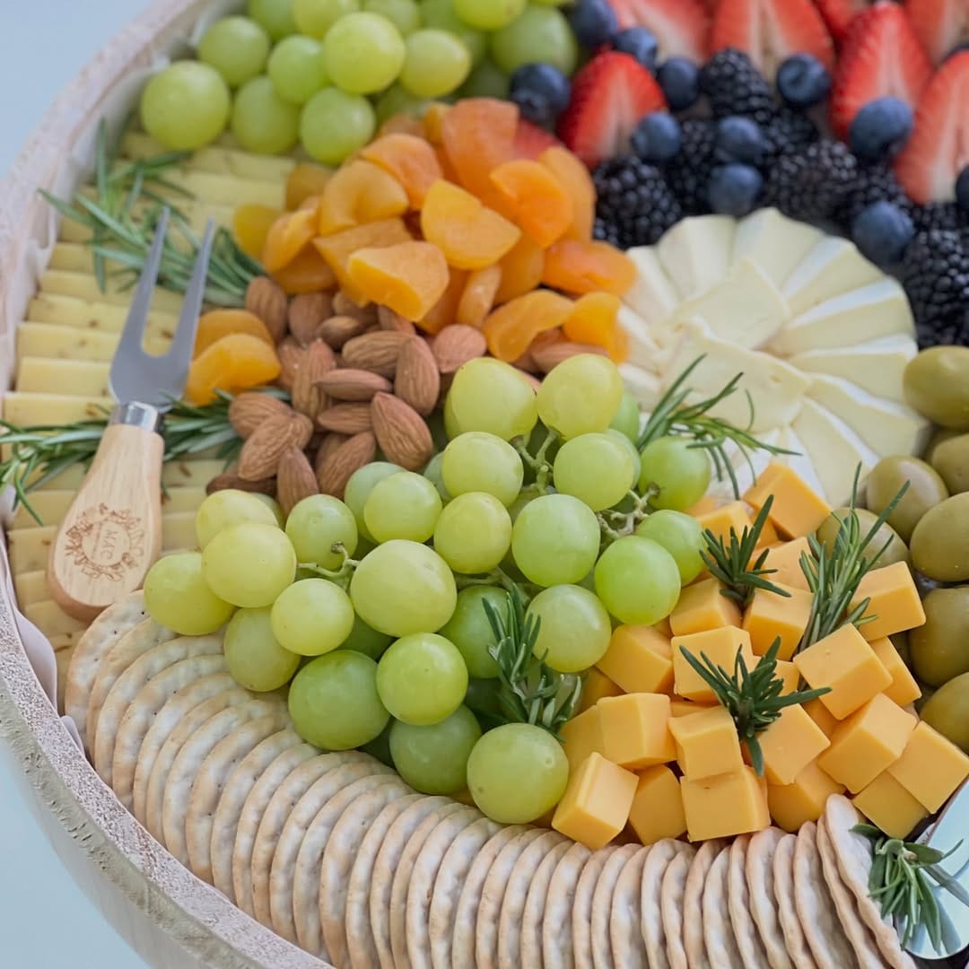 Post 4 by ＭＡＣ | Gourmet Cheese Boards on Instagram (image)