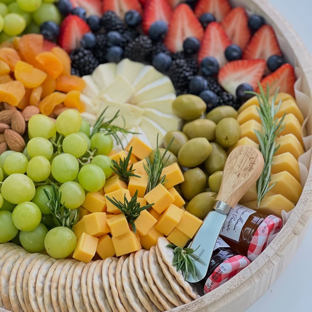 Post 6 by ＭＡＣ | Gourmet Cheese Boards on Instagram (image)