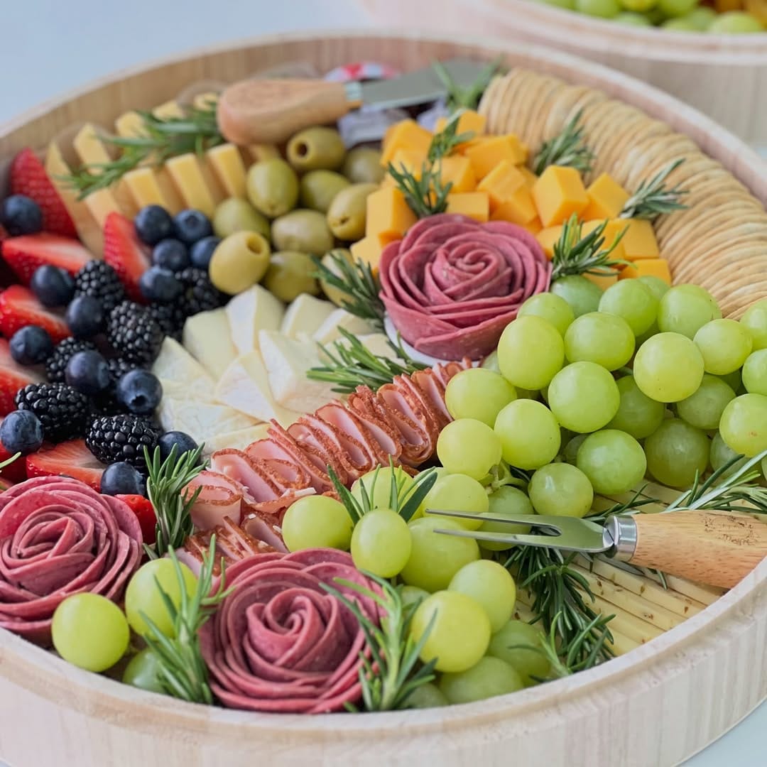 Post 3 by ＭＡＣ | Gourmet Cheese Boards on Instagram (image)