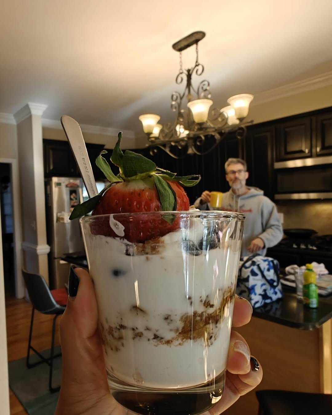 Post 2 by NBARS #vegan #snack 🍫🍓 on Instagram (image)