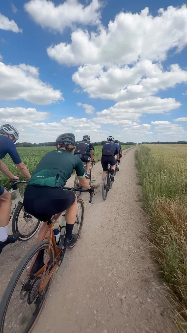 Post 1 by LimburgCycling.com on Instagram (video)