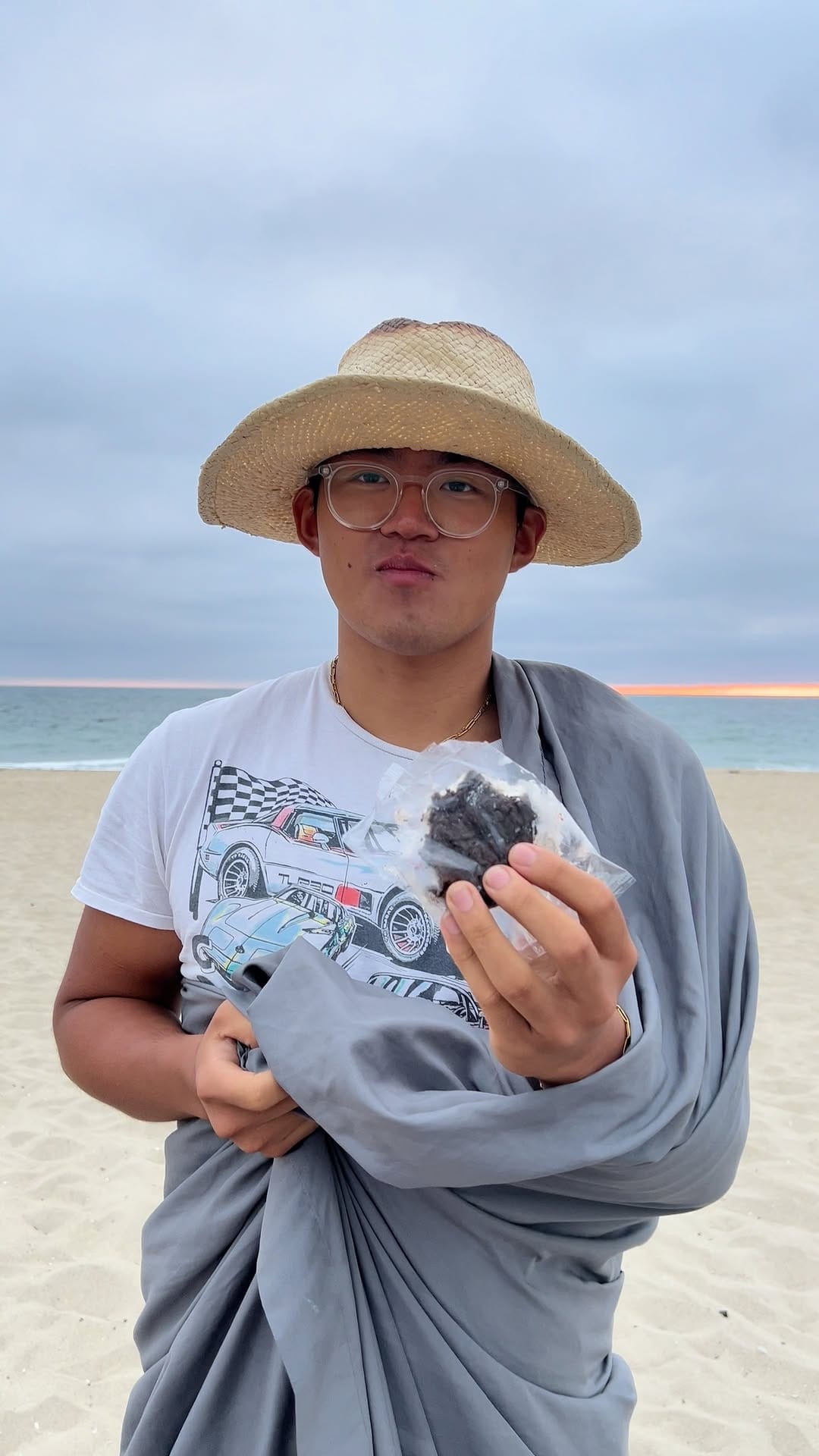 Post 10 by 𝗕𝗥𝗢𝗧𝗛𝗘𝗥𝗦 𝗜𝗖𝗘 𝗖𝗥𝗘𝗔𝗠 on Instagram (video)