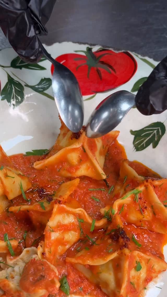 Post 4 by Bordo Mavi AE on Instagram (video)