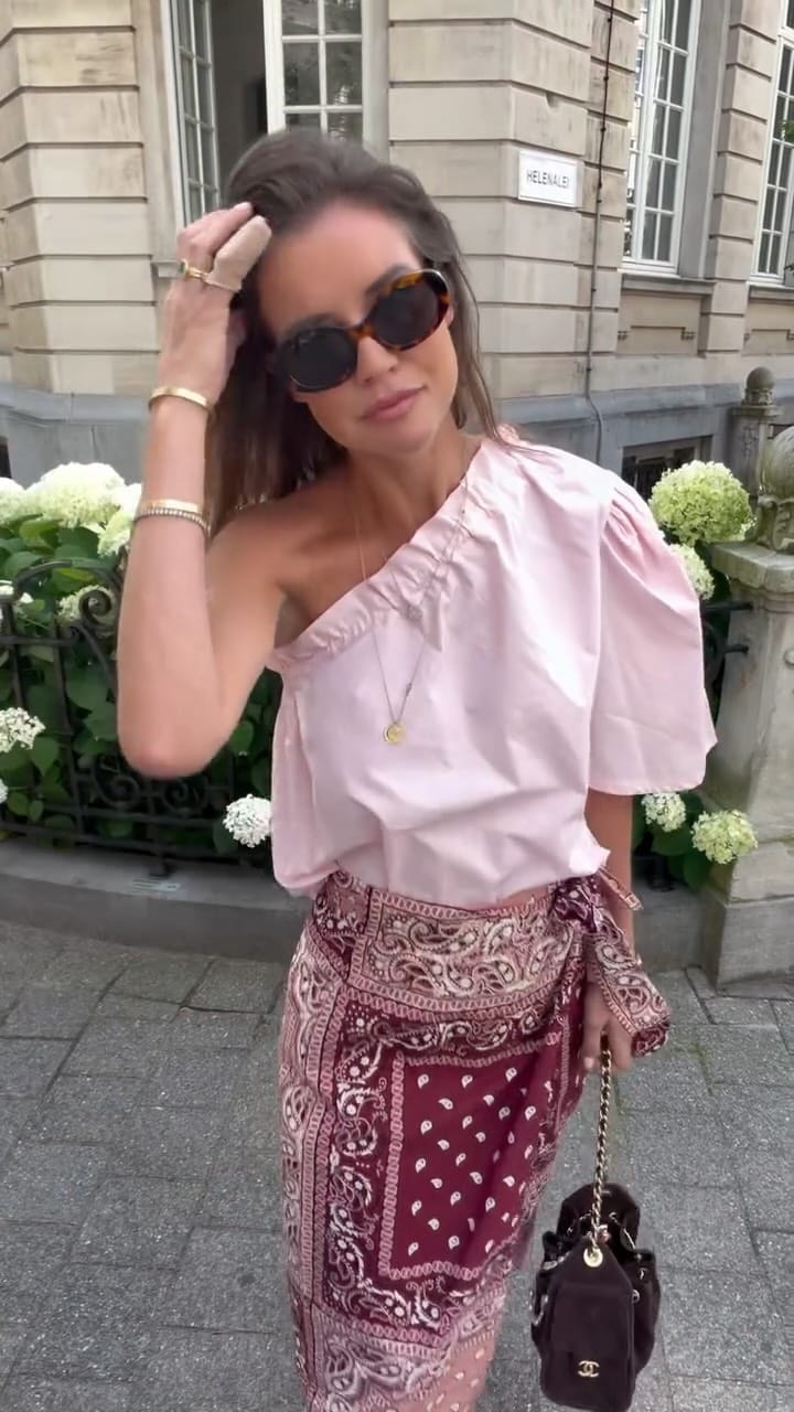 Post 3 by Les Jumelles ®️ on Instagram (video)