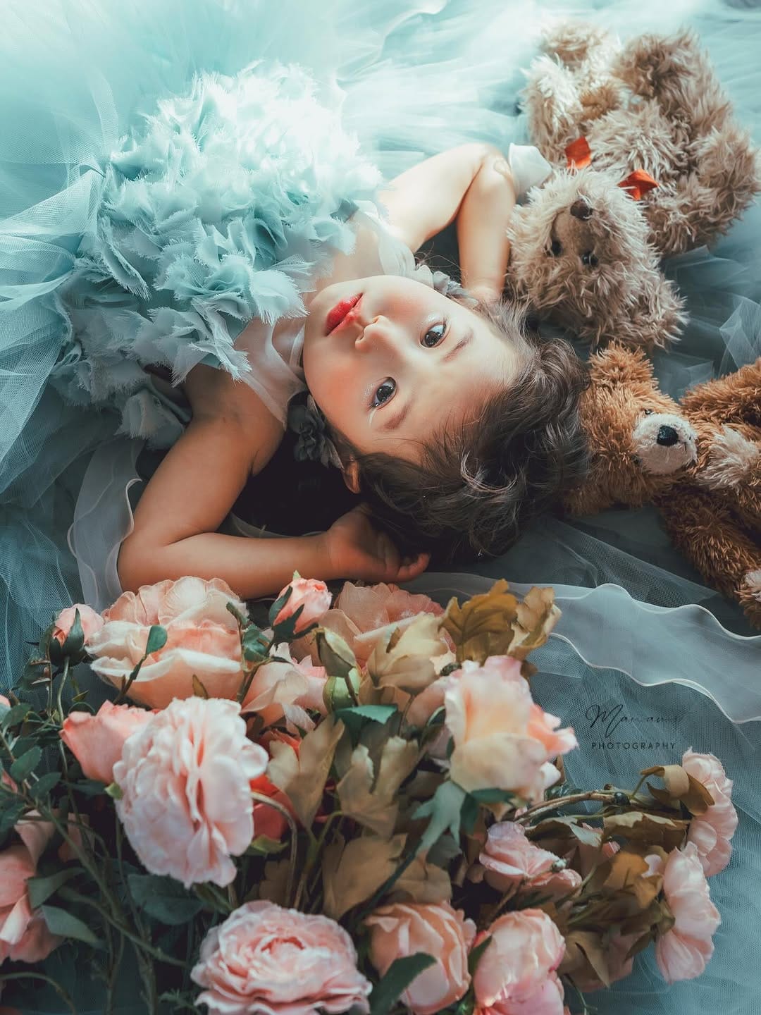 Post 9 by 何度でも愛しくなれる一枚を anti.photography on Instagram (carousel)