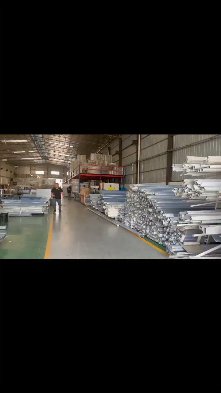 Post 2 by SunnyTimopictures 🌍 on Instagram (video)