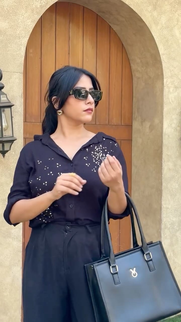 Post 3 by Sneha Bhawsar on Instagram (video)