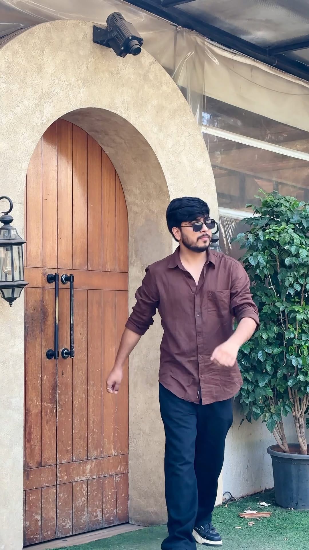 Post 1 by Sneha Bhawsar on Instagram (video)