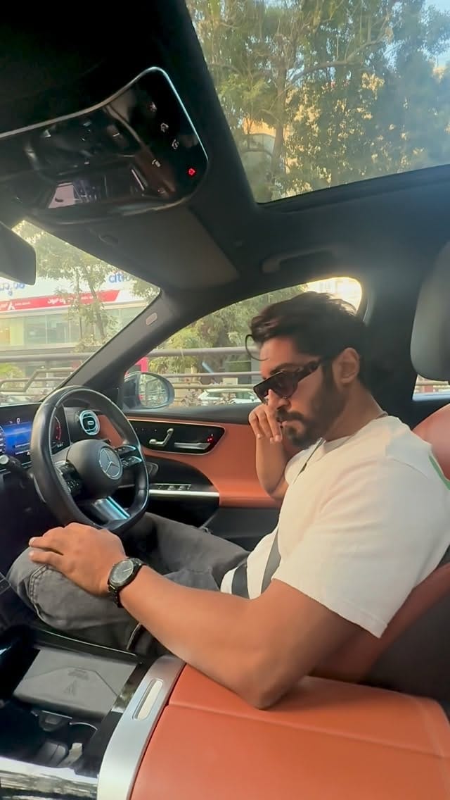 Post 6 by Abhishek Shrikanth on Instagram (video)