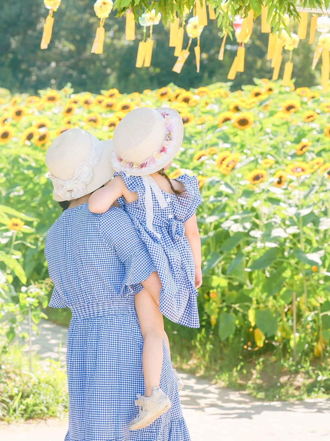 Post 10 by 花と子どもの世界観フォト🌷haluulala on Instagram (carousel)