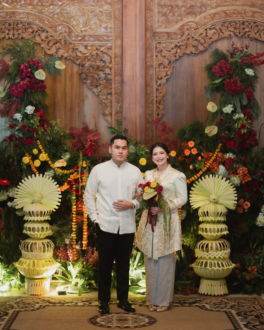 Post 6 by MOMIJI | Wedding Photographer on Instagram (carousel)