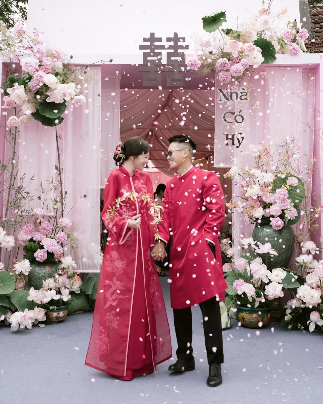 Post 7 by Vietnam Wedding Photographer on Instagram (carousel)