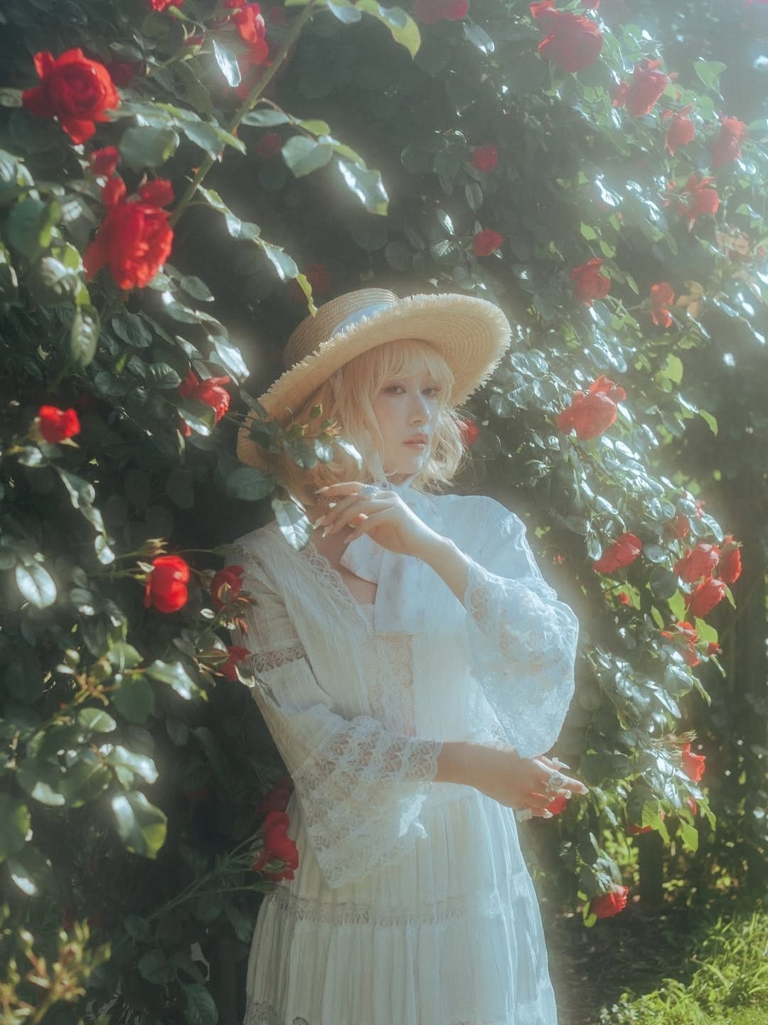 Post 2 by 華元 海美【作品撮りカメラマン】 on Instagram (carousel)