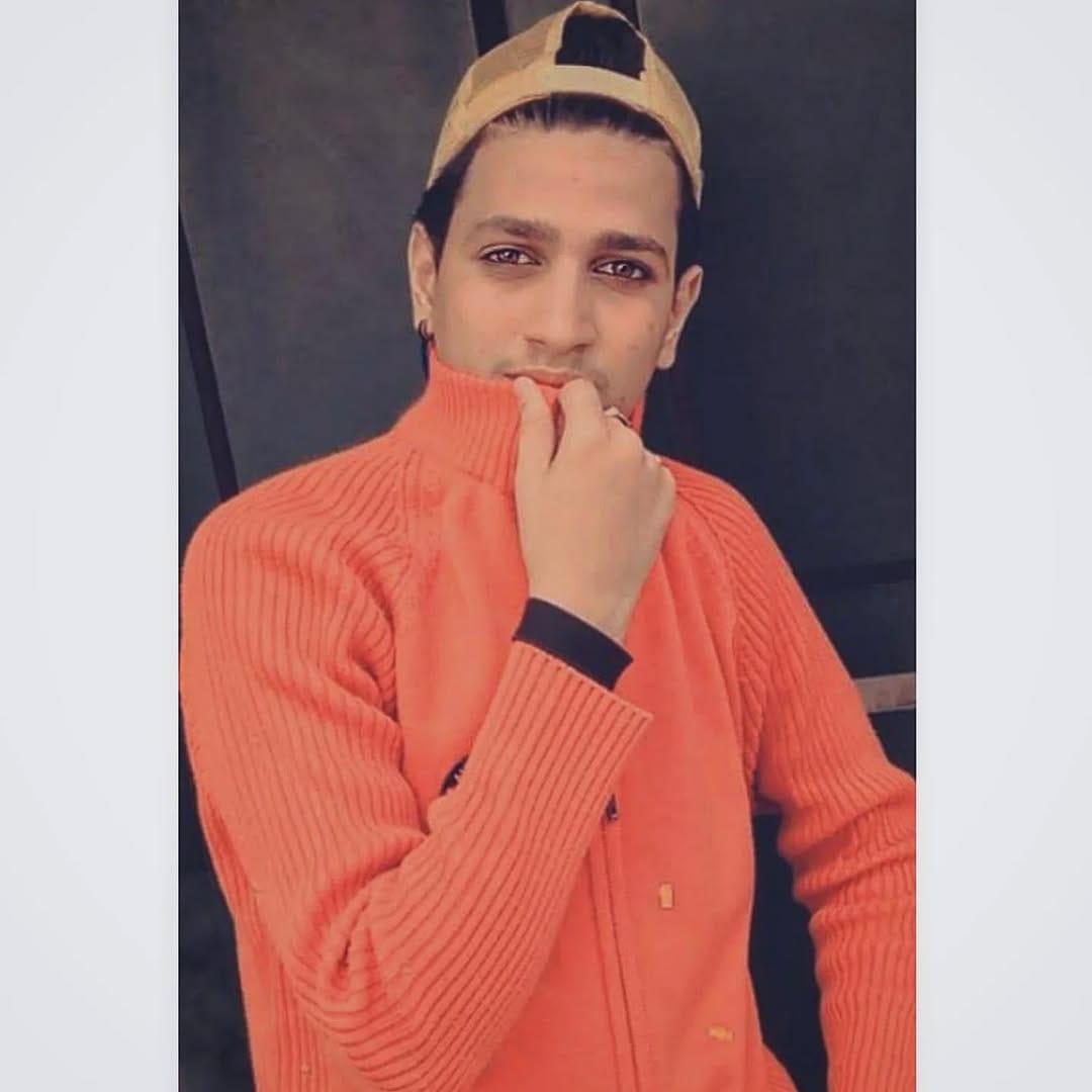 Post 8 by Juned Khan.   😎(خان صاحب)😎 on Instagram (carousel)