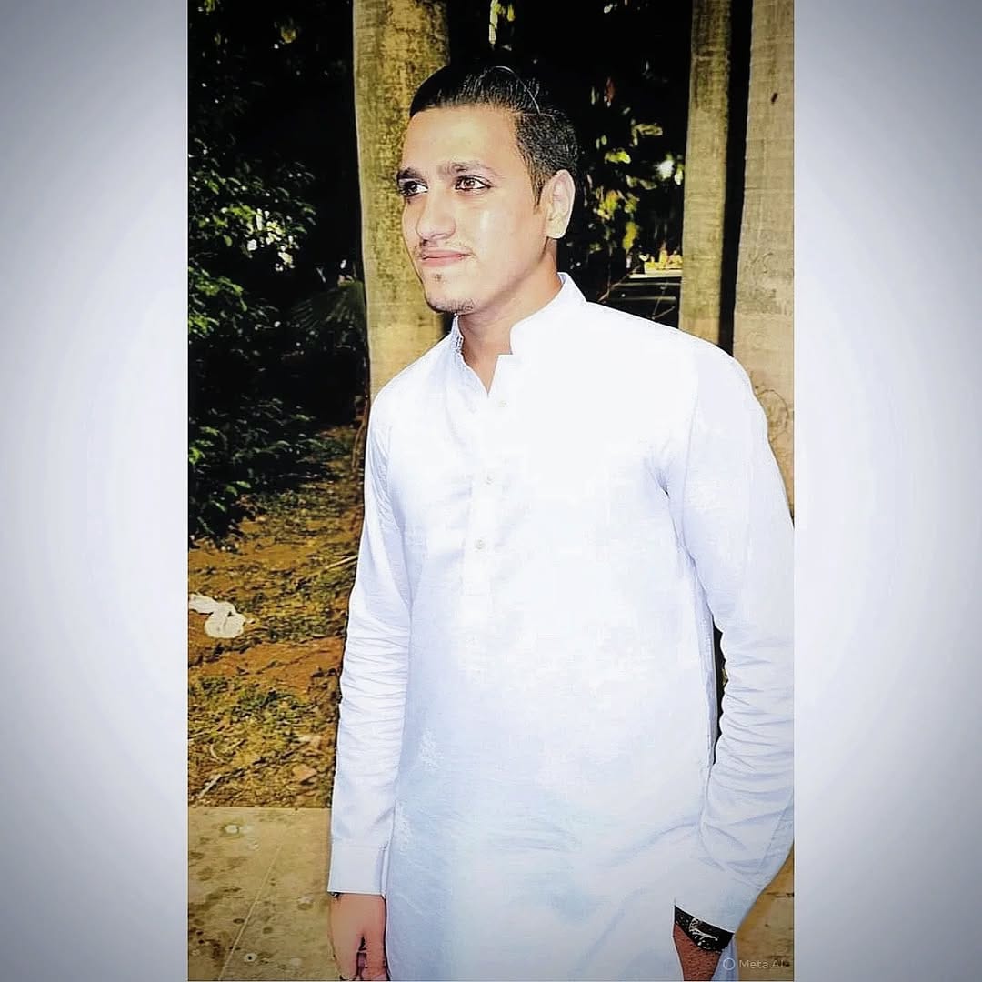 Post 7 by Juned Khan.   😎(خان صاحب)😎 on Instagram (image)