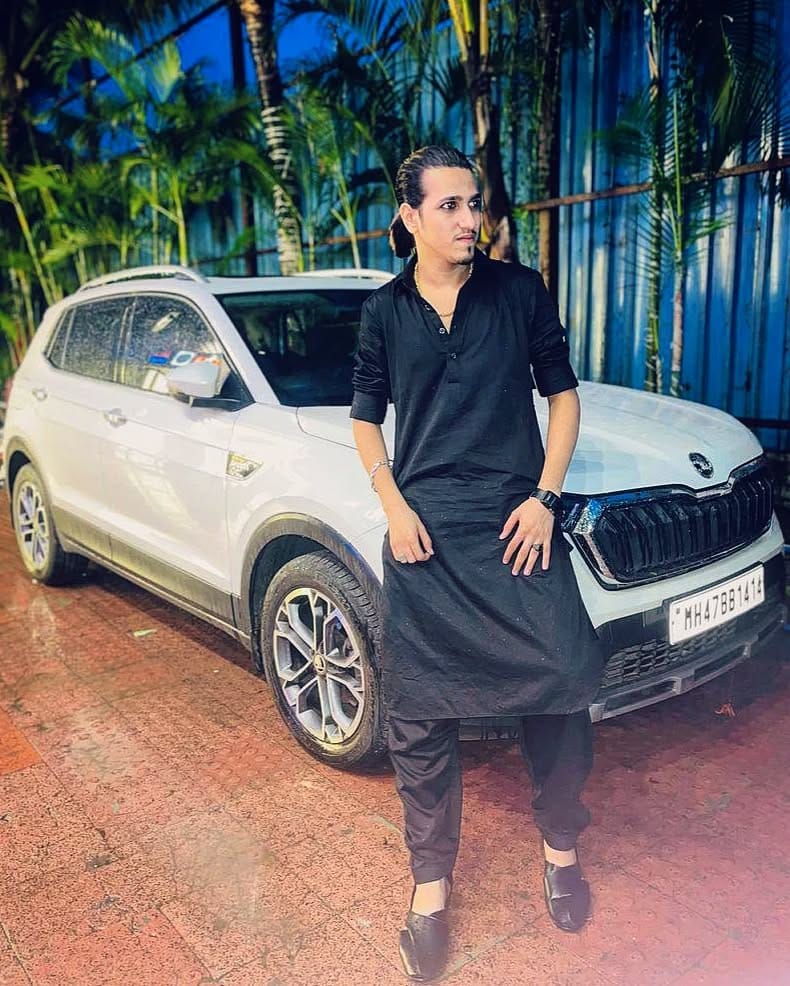 Post 9 by Juned Khan.   😎(خان صاحب)😎 on Instagram (carousel)