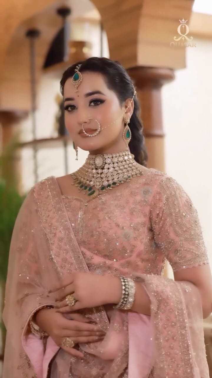 Post 2 by Simran Dhiman on Instagram (video)