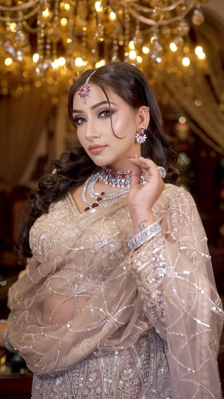 Post 9 by Heer Theweddingstore on Instagram (video)