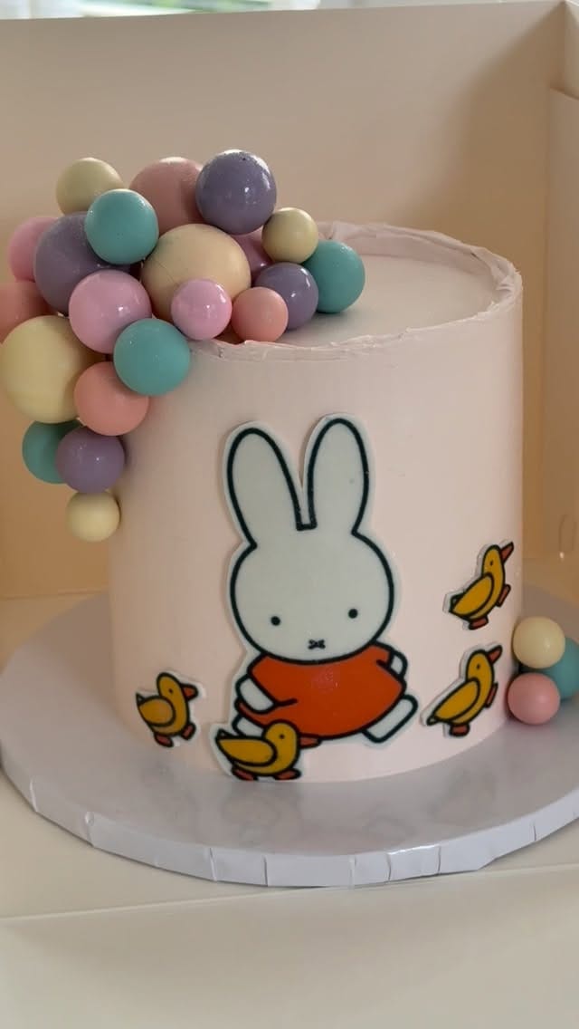 Post 3 by Mama Mella’s Bakery on Instagram (video)