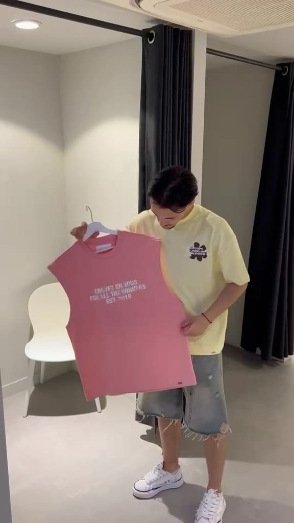 Post 1 by CAPITAL on Instagram (video)