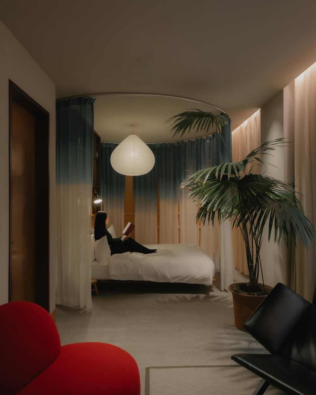 Post 3 by 𝑌𝑈𝐾𝐼｜Architecture Photographer on Instagram (carousel)