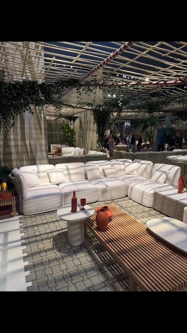 Post 7 by Dacks Amsterdam on Instagram (video)