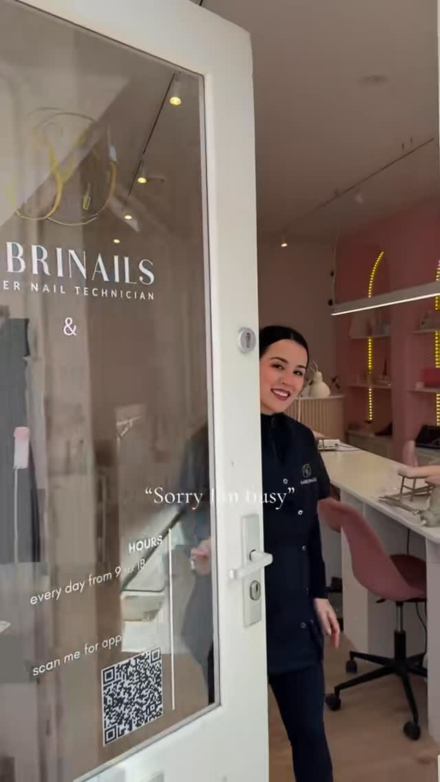 Post 5 by Sabrina Bouhri on Instagram (video)