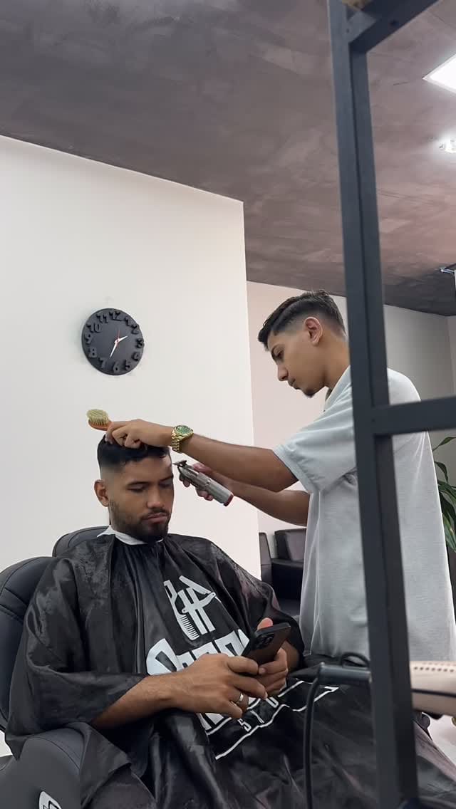 Post 3 by Luan Barber on Instagram (video)