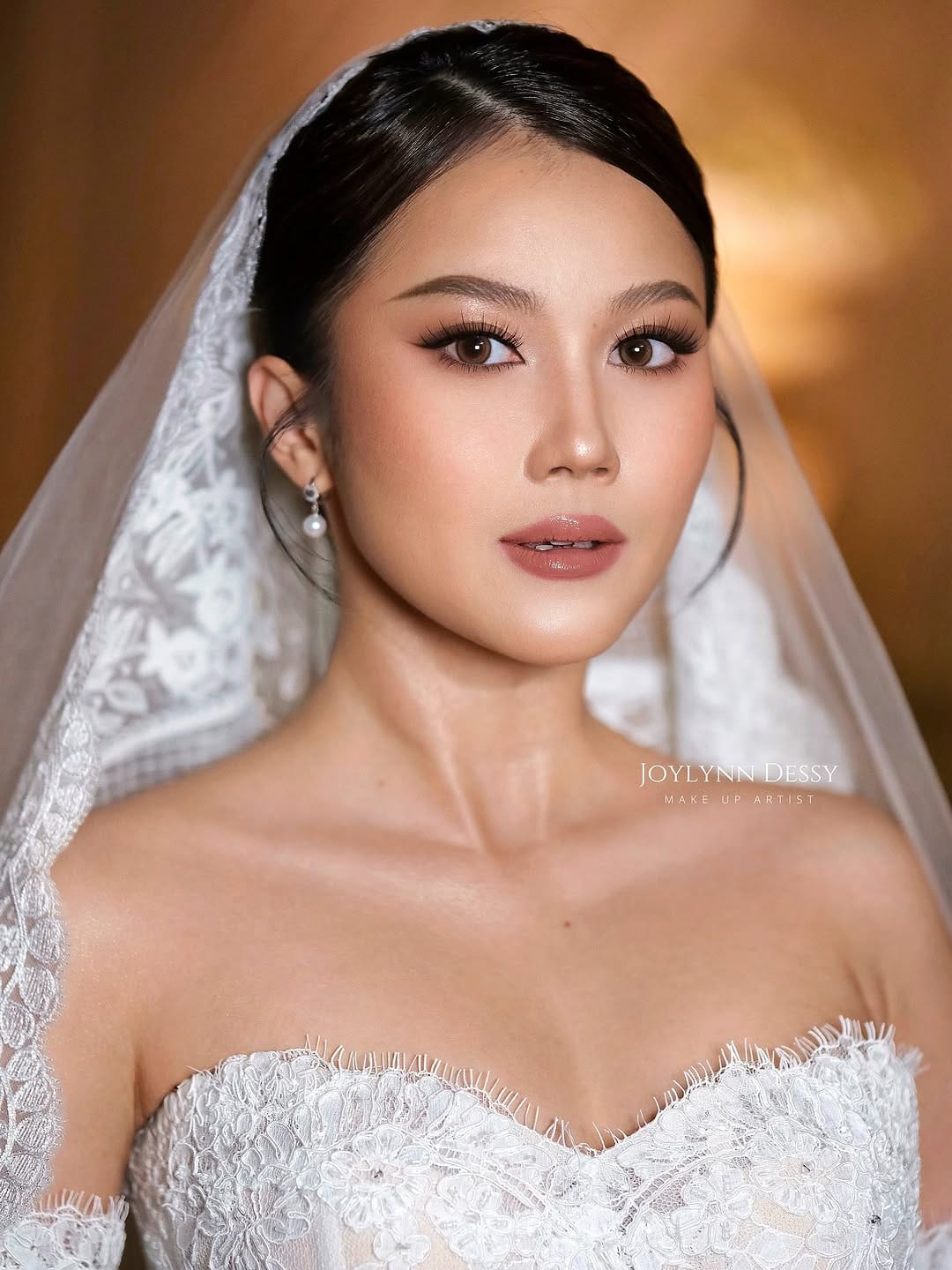 Post 6 by Joylynn Dessy Make Up Artist on Instagram (carousel)