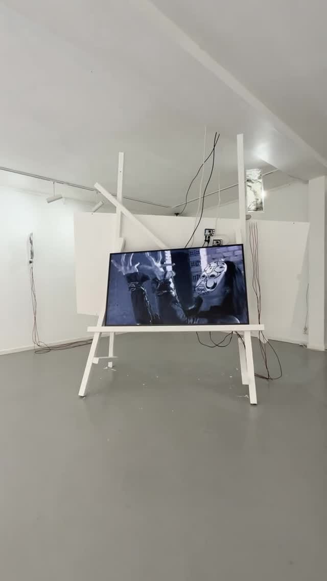 Post 3 by Duy Nguyen on Instagram (video)