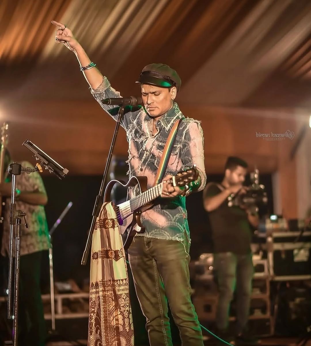 Post 10 by Mayuri Gautam on Instagram (carousel)
