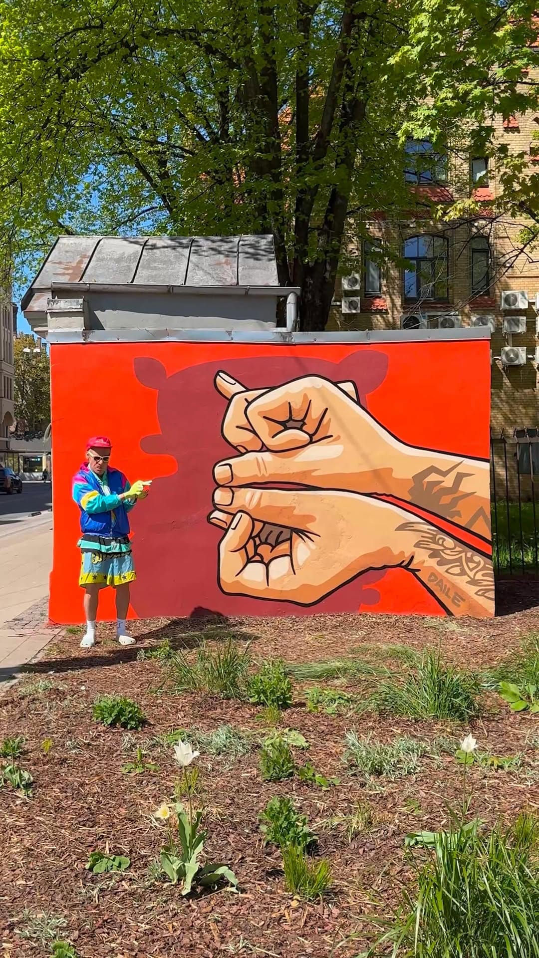 Post 9 by KIWIE on Instagram (video)