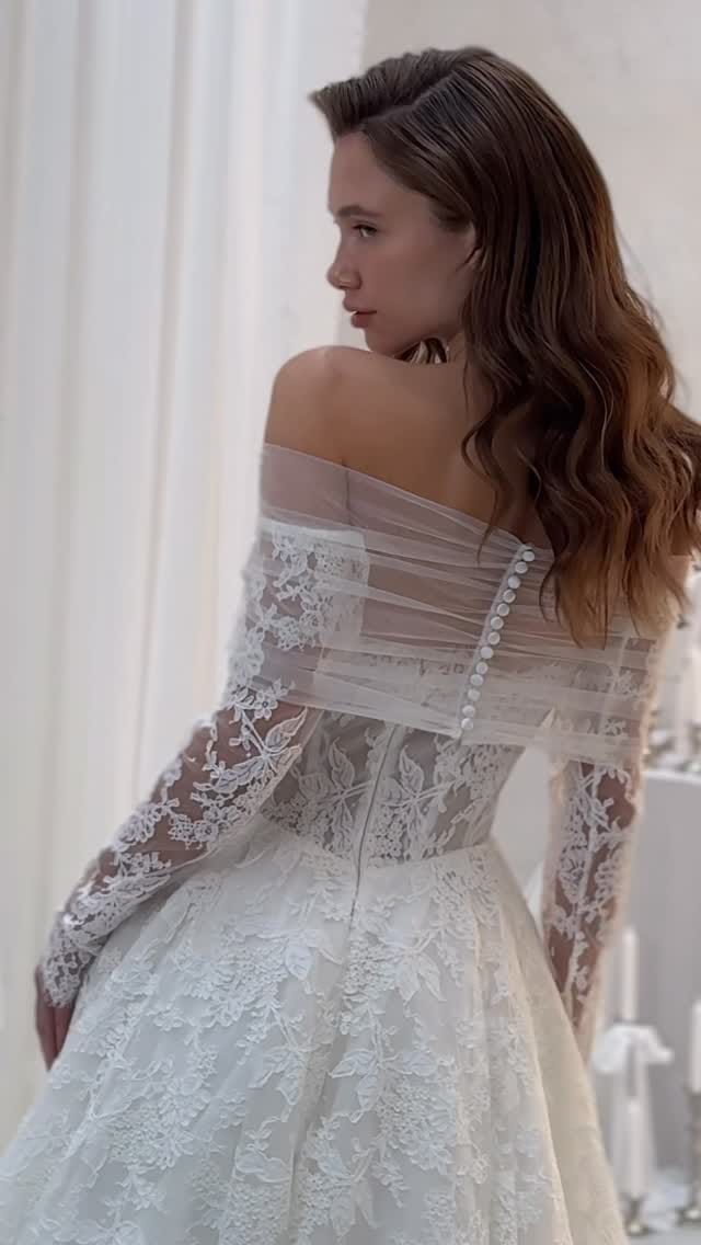 Post 6 by Chantilly bride 🤍 on Instagram (video)