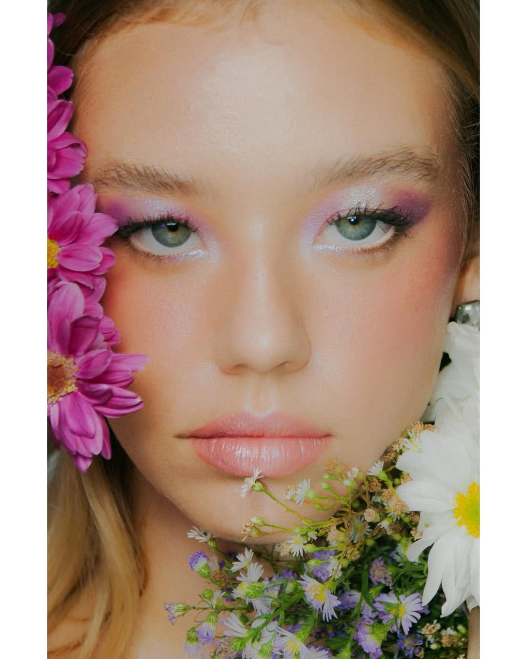 Post 2 by Font Saravia Make Up on Instagram (carousel)