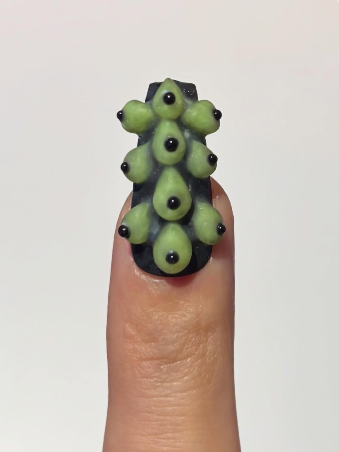 Post 1 by Yuri Osuka / nagoya nails on Instagram (carousel)