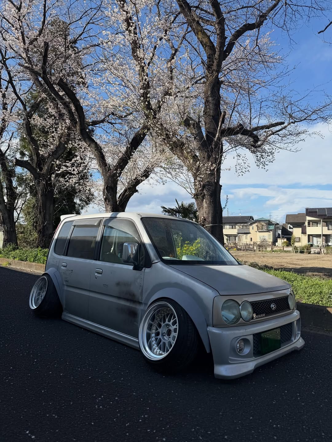 Post 3 by Japanese UFOs【Static Only・生脚のみ】 on Instagram (carousel)