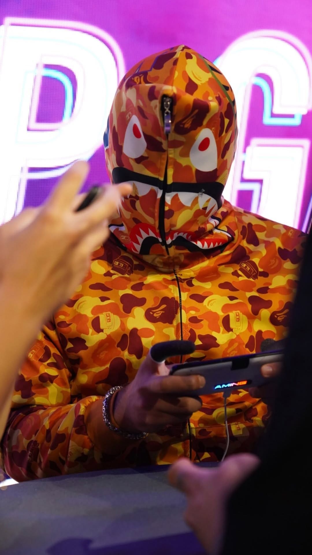Post 10 by Capi Gaming on Instagram (video)